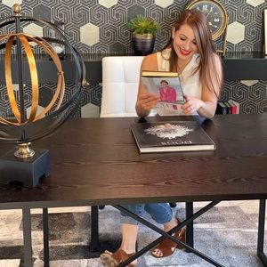 Meet your Posher, Briana